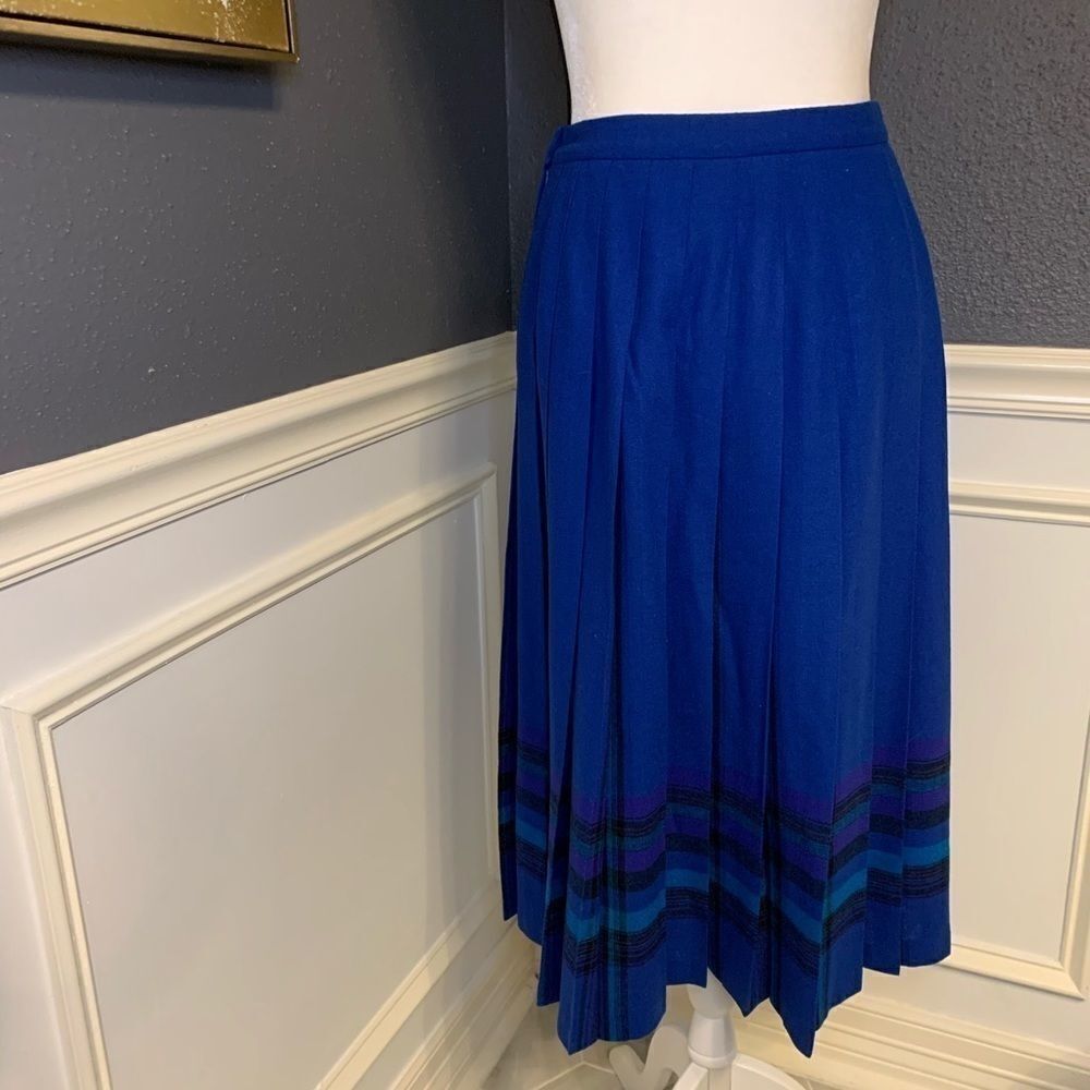 Pendleton knife pleat tea length skirt - Picture 3 of 5
